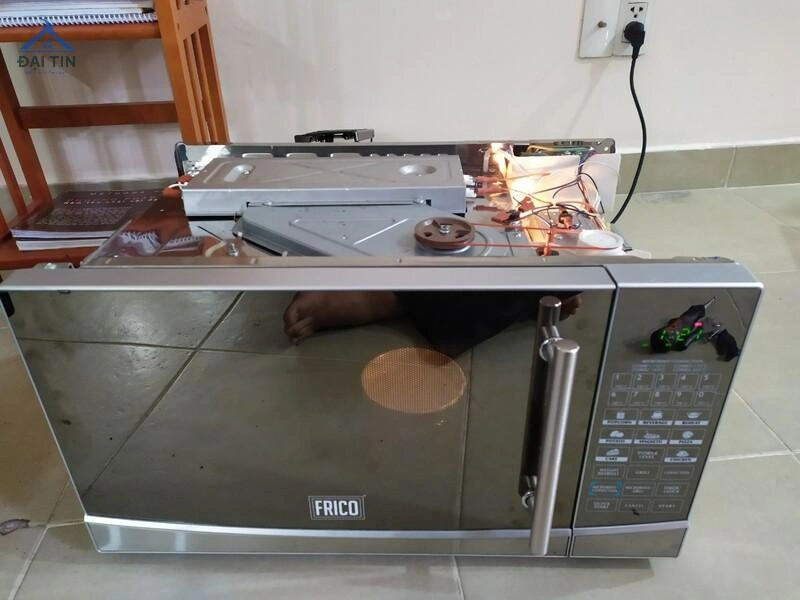 Điện Lạnh Đại Tin cam kết bảo hành dịch vụ sửa chữa lò vi sóng trong thời gian từ 3 đến 6