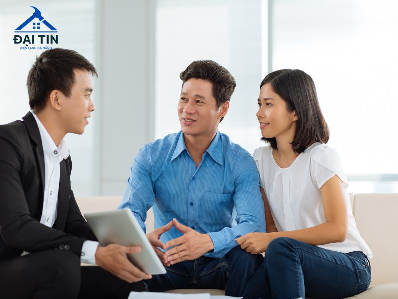 Đội ngũ chăm sóc khách hàng sẵn sàng lắng nghe và giải đáp mọi thắc mắc