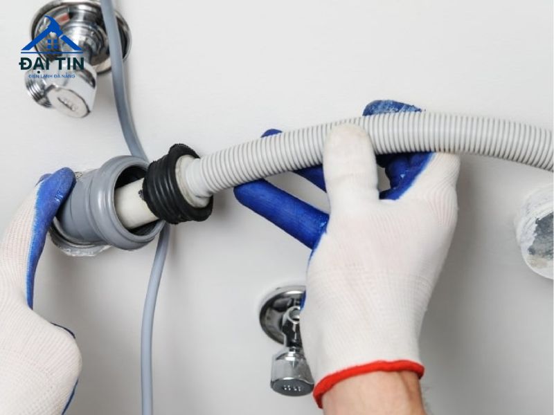 Đối với ống cấp nước, hãy kiểm tra và làm sạch đầu lọc